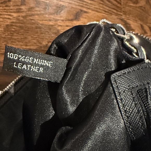 DKNY vintage black quilted leather adjustable chain, shoulder strap, Crossbody - Picture 6 of 7